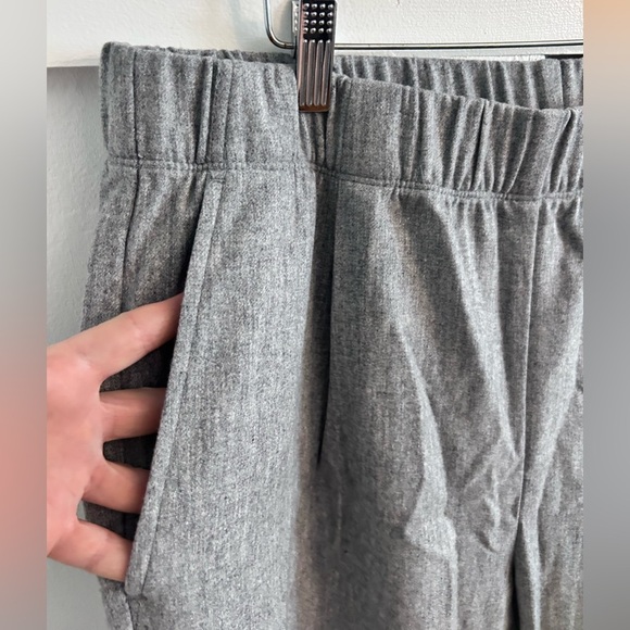 Eileen Fisher Soft Wool Flannel Pleated Tapered Pant large - Picture 4 of 7